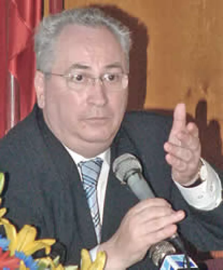 PC e un caine care nu pleaca de la macelarie