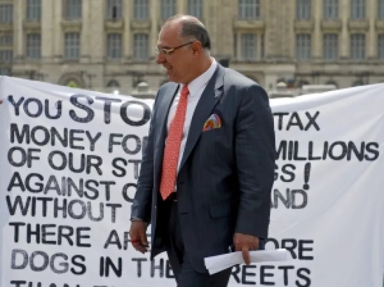 PC, PSD si Asociatia proprietarilor in baza Legii 112 au depus o petitie la Cotroceni