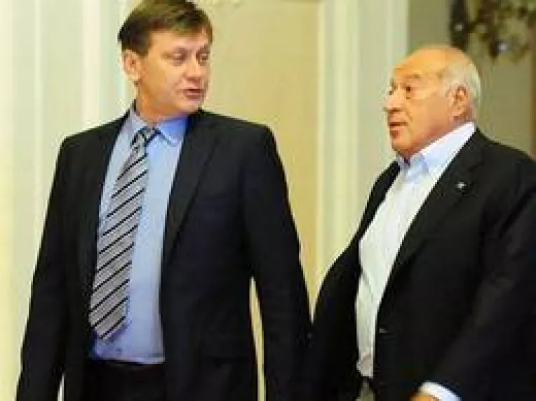 PC reorientat: Renunta la alianta cu PSD pentru PNL