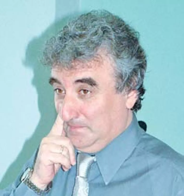 PDL-istii lui Dutu dau bir cu fugitii