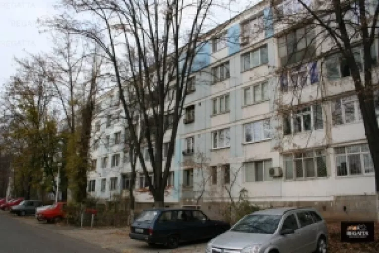 Pe Strada Valea Ialomitei nr. 13, din cartierul Drumul Taberei, nu mai functioneaza iluminatul public