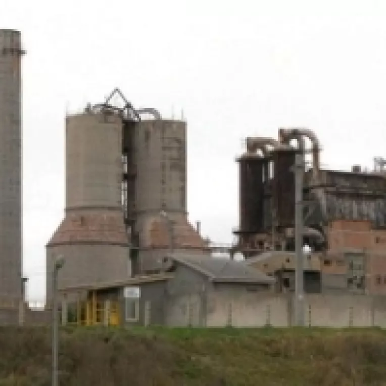 Pentru a face fata crizei, Lafarge vinde actiuni de 1,5 miliarde de euro