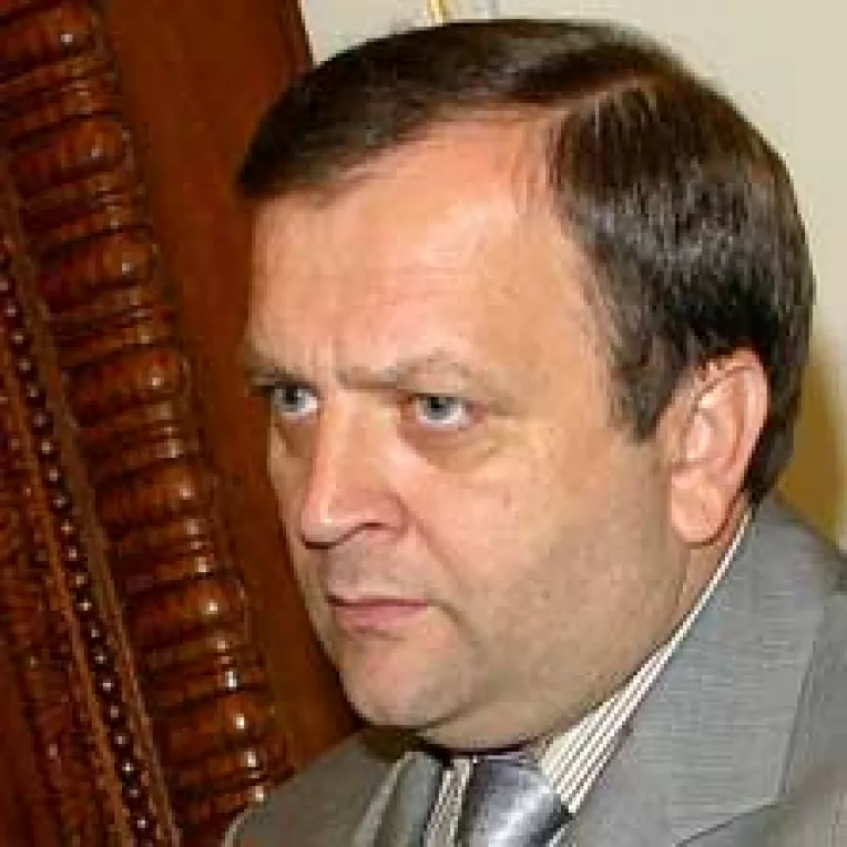 Peste 140 de posturi raman vacante la fosta SAPARD