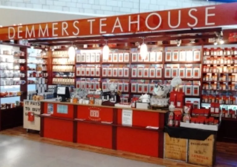 Peste 200 de ceaiuri la standul Demmers Teehaus la Festivalul Ceaiului si al Cafelei