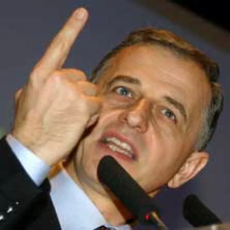 Peste 25 de capete de acuzare!