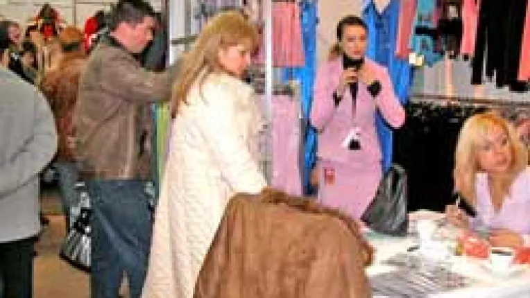 Peste 300 de firme participante la TINIMTEX