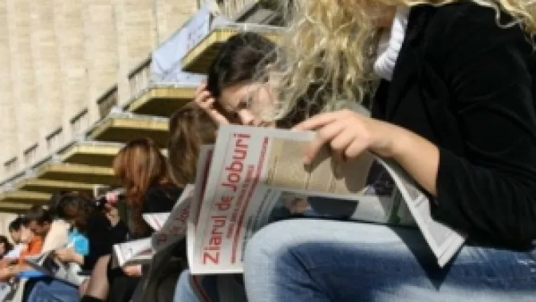 Peste 43.000 de absolventi s-au inregistrat in ultimele doua luni ca someri