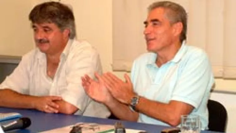 Petre Roman viseaza la un pol politic de centru-stanga