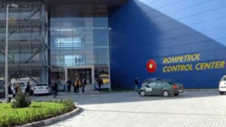 Petromidia, conectata la Rompetrol