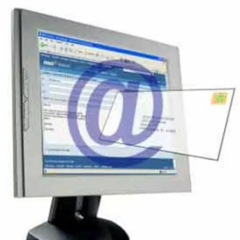 Pierderi de 200 de milioane de euro din folosirea e-mailului
