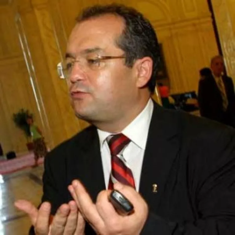 PNL si PD isi disputa viitorul Minister al Dezvoltarii Regionale