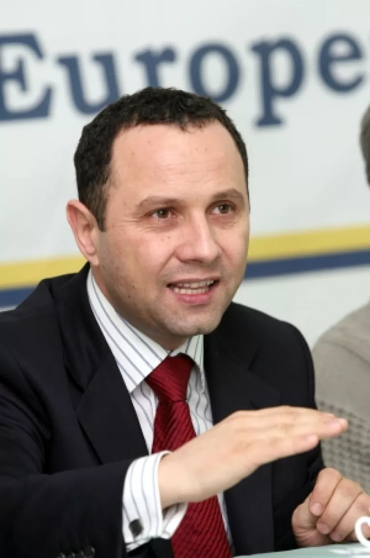 PNTCD continua decapitarile 
Presedintelui filialei PNTCD Alba a fost exclus din partid