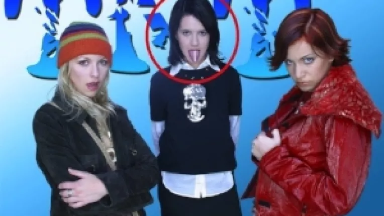 Politia a prins-o pe agresoarea de la Dorobanti: Alexandra-Aiana Constantin, fosta componenta a formatiei TNT 