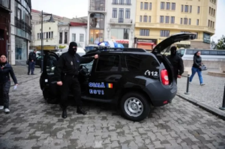 Politistii locali aplica amenzi pentru nerespectarea regimului traficului rutier in Capitala