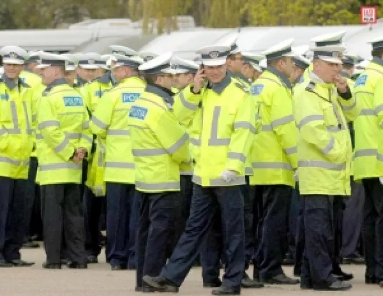 Politistii vor negocia sporurile cu Boc