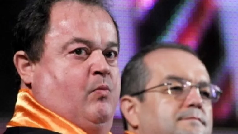 Poporul crede ca Vasile Blaga ar putea aduce mantuirea si iertarea de pacate pentru un partid care s-a autocondamnat