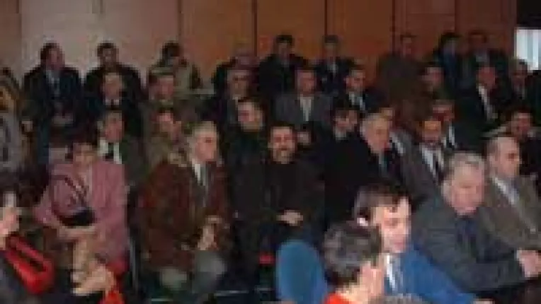 Prefect in razboi cu directorii PSD