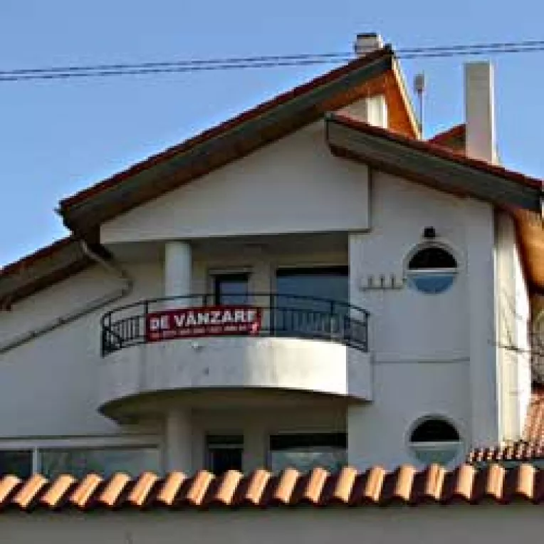 Pretul caselor si al terenurilor va scadea!