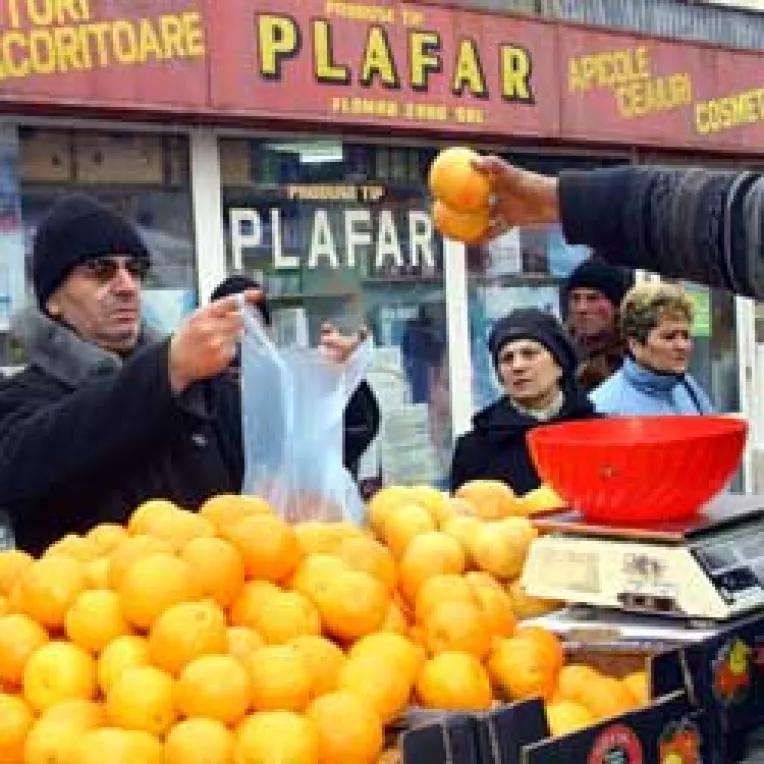 Pretul scazut al portocalelor a redus inflatia la un nivel-record