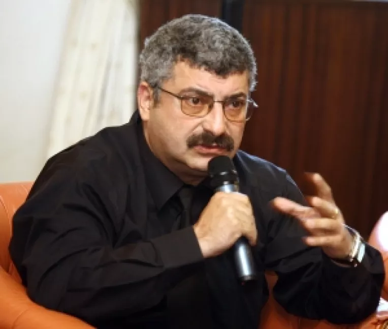 Prigoana vrea sa desfiinteze Senatul