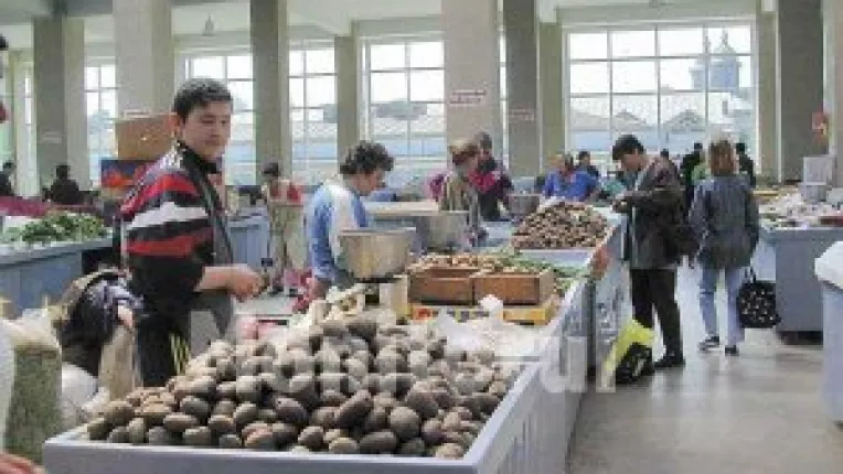 Primarul e cu ochii pe Piete