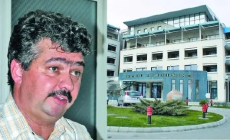 Prin vanzarea terenului aferent hotelului President catre Centrul de Afaceri Marea Neagra, Liviu Scarlat a pus mana pe 1,1 milioane de euro