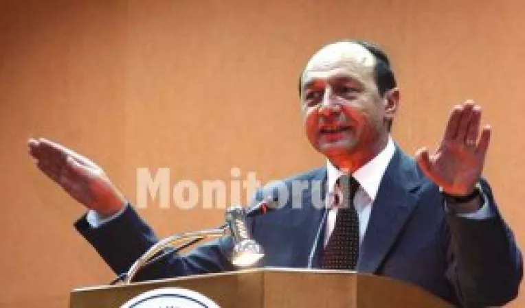 Pro si contra lui Basescu "cinci minute"