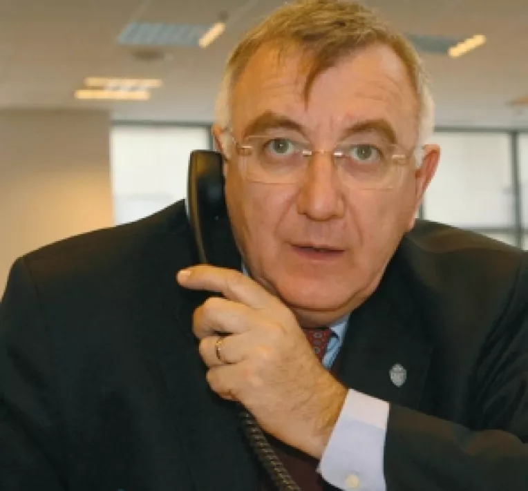 Procurorii fac perchezitii la primaria sectorului 1