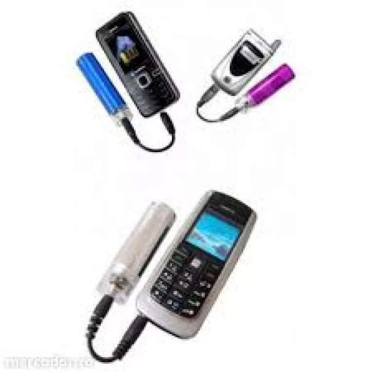 Producatorii de telefoane mobile sunt obligati sa realizeze incarcatoare universale