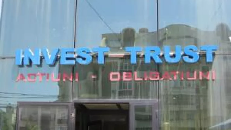 Profitul se face din banii altora