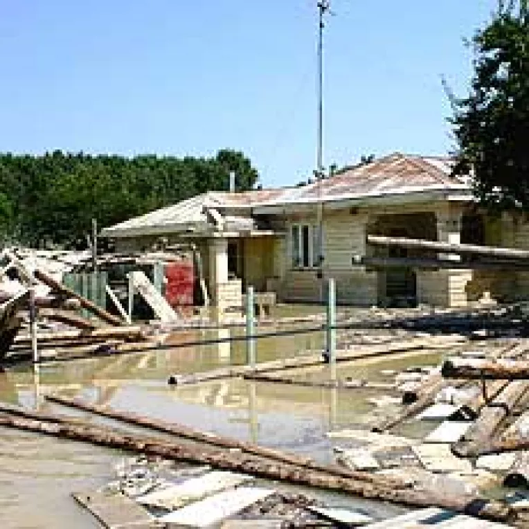 Proiectul de asigurare obligatorie a locuintei, aproape de coma