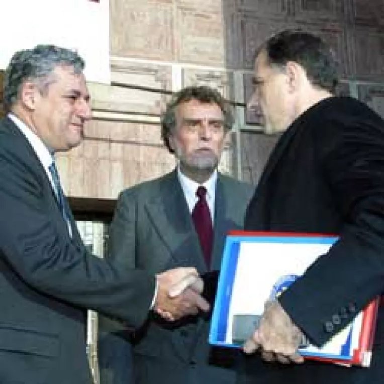 PSD Bucuresti vrea sa se impace cu Mircea Geoana