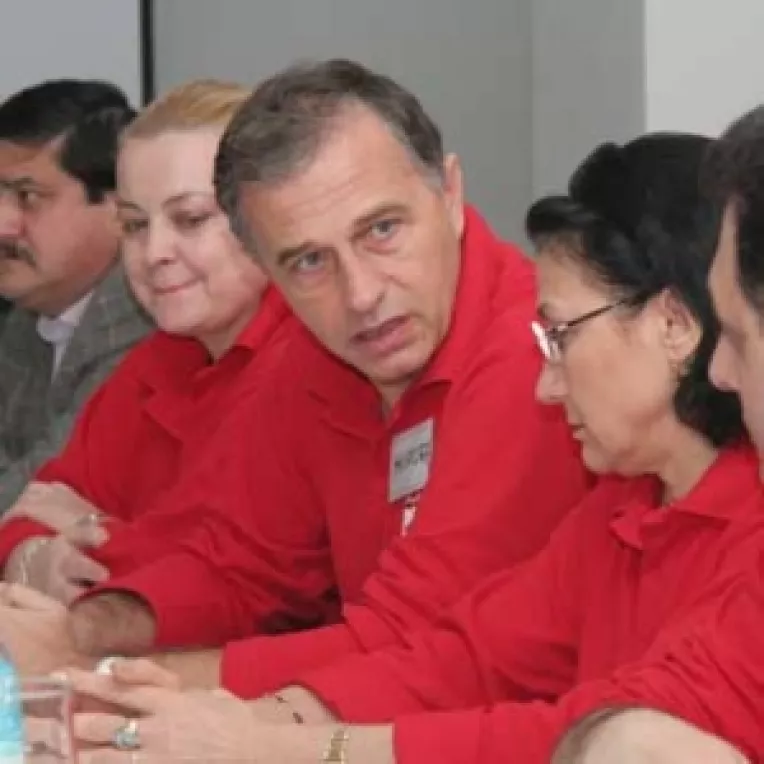 PSD i-a adus pe democratii moldoveni in Internationala Socialista