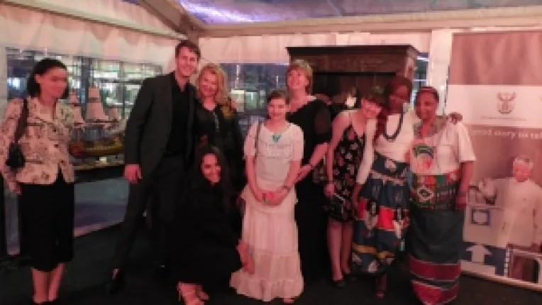 Pusa Hack a amenajat in Mall Promenada un "colt" Exotique, la Ziua Nationala a Africii