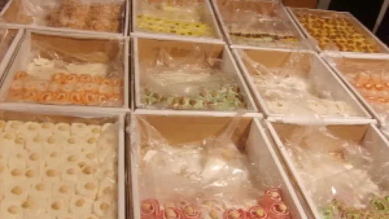 Rahat turcesc, la targul traditional organizat in Parcul Cismigiu