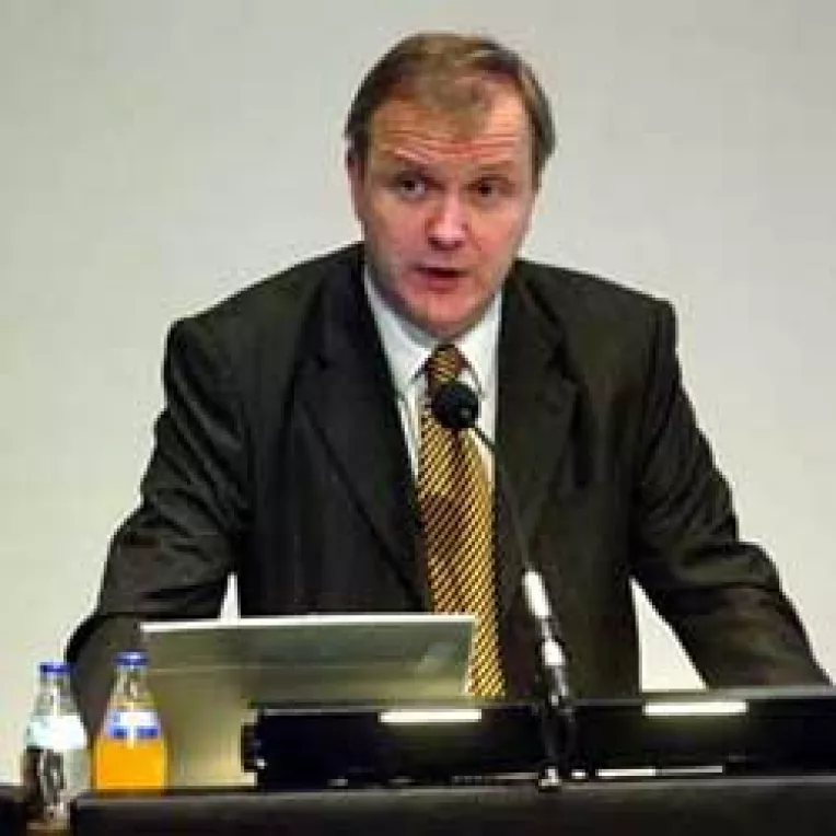 Raportul de tara critica aprecierea leului si cota unica