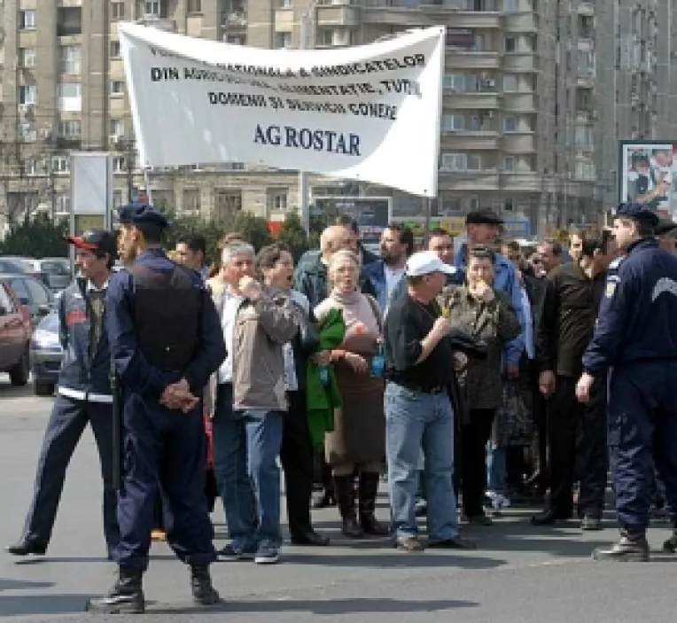 Remes le-a tras teapa fermierilor