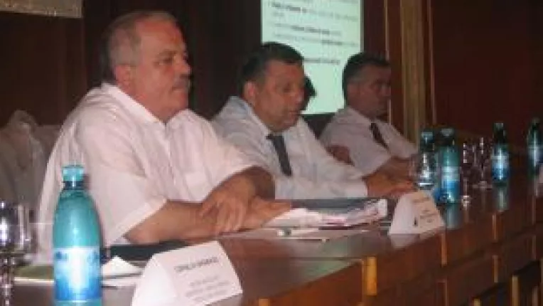 Remes s-a duelat cu fermierii olteni