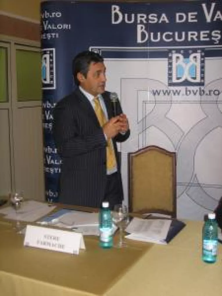 Reprezentantii BVB au stat de vorba cu patronii craioveni. Bani ieftini de pe bursa