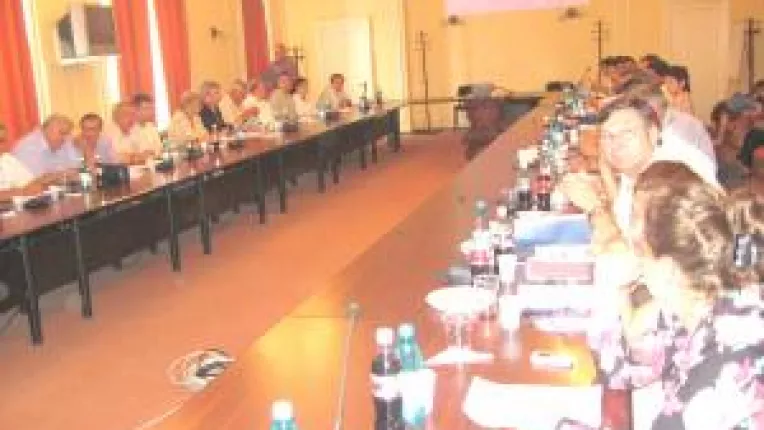 Reprezentantii societatii ne linistesc. CE Craiova nu poate preveni poluarea Isalnitei pana in 2010