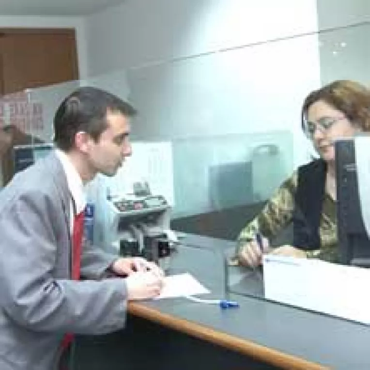 Restrictiile BNR de limitare a imprumuturilor pot fi "fentate"