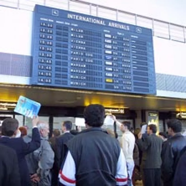 Romania asteapta 3,8 miliarde de euro din investitiile straine