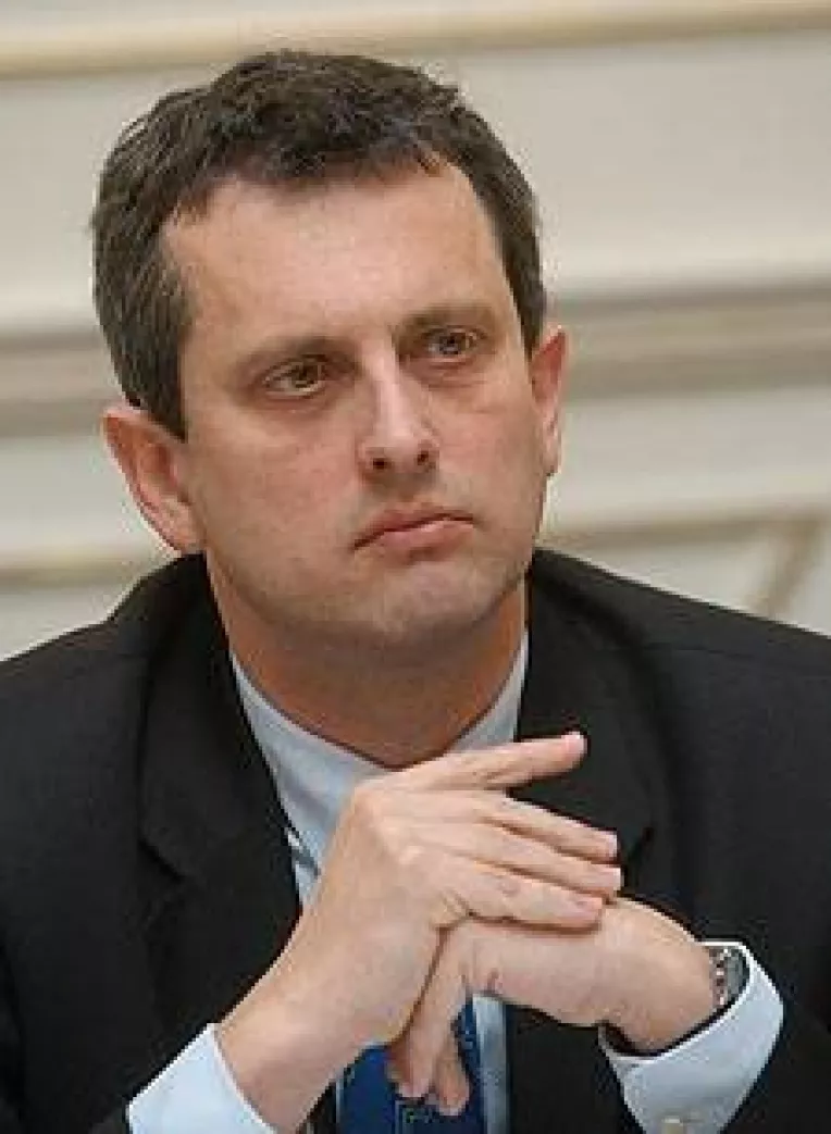 Romania, singura tara din zona cu o crestere de doua cifre a salariului mediu brut