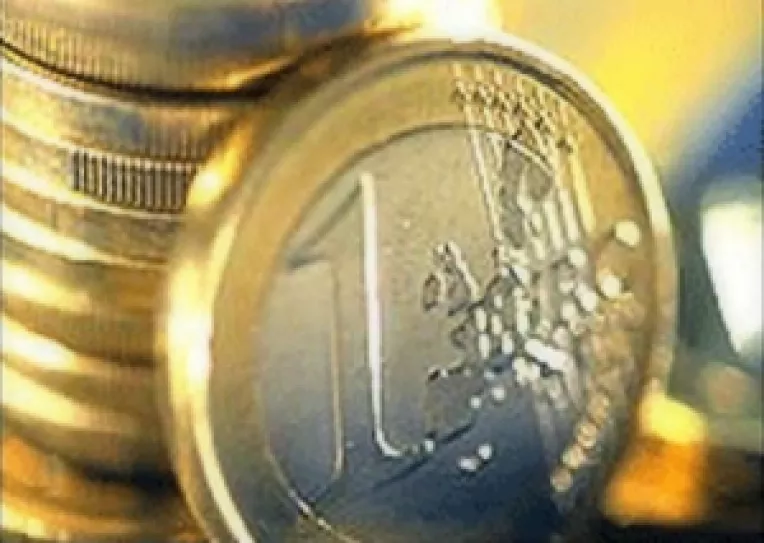 Romania trece la euro abia in 2015