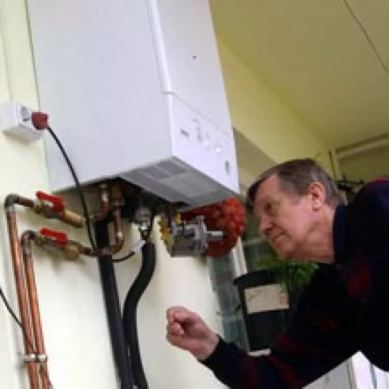 Romanii alearga dupa surse de incalzire