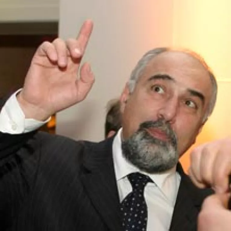 Romanii ar puteafi obligati sa-si asigure casele