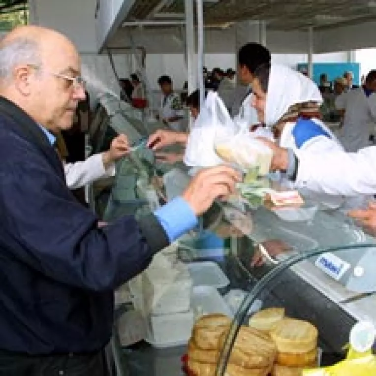 Romanii „nu gusta“ alimentele ecologice