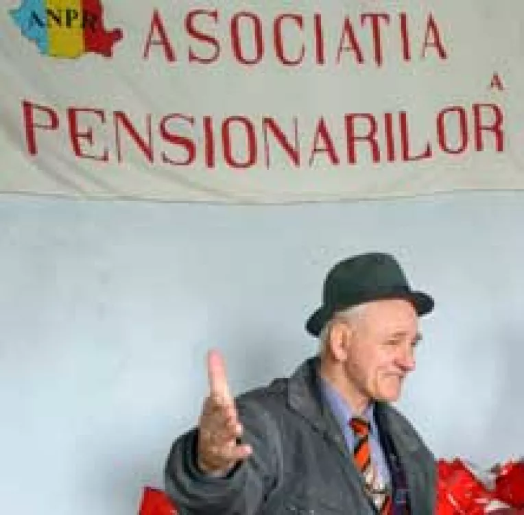 Romanii prefera investitiile imobiliare in locul economiilor pentru pensii