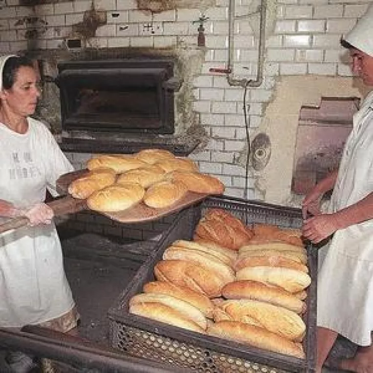 Rompan: Pretul painii va continua sa creasca