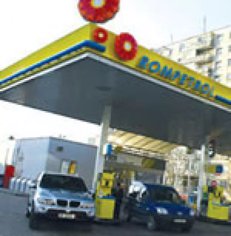 Rompetrol investeste 8,58 milioane euro in benzinariile de pe A2
